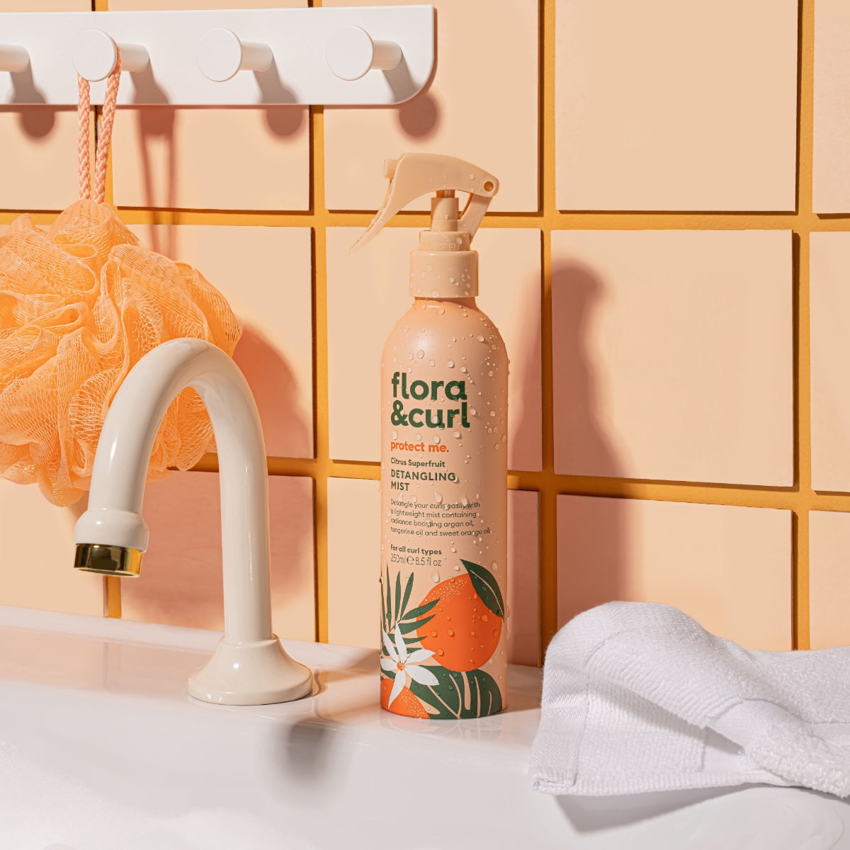 Flora &amp; Curl Protect Me Detangling Mist 300ml